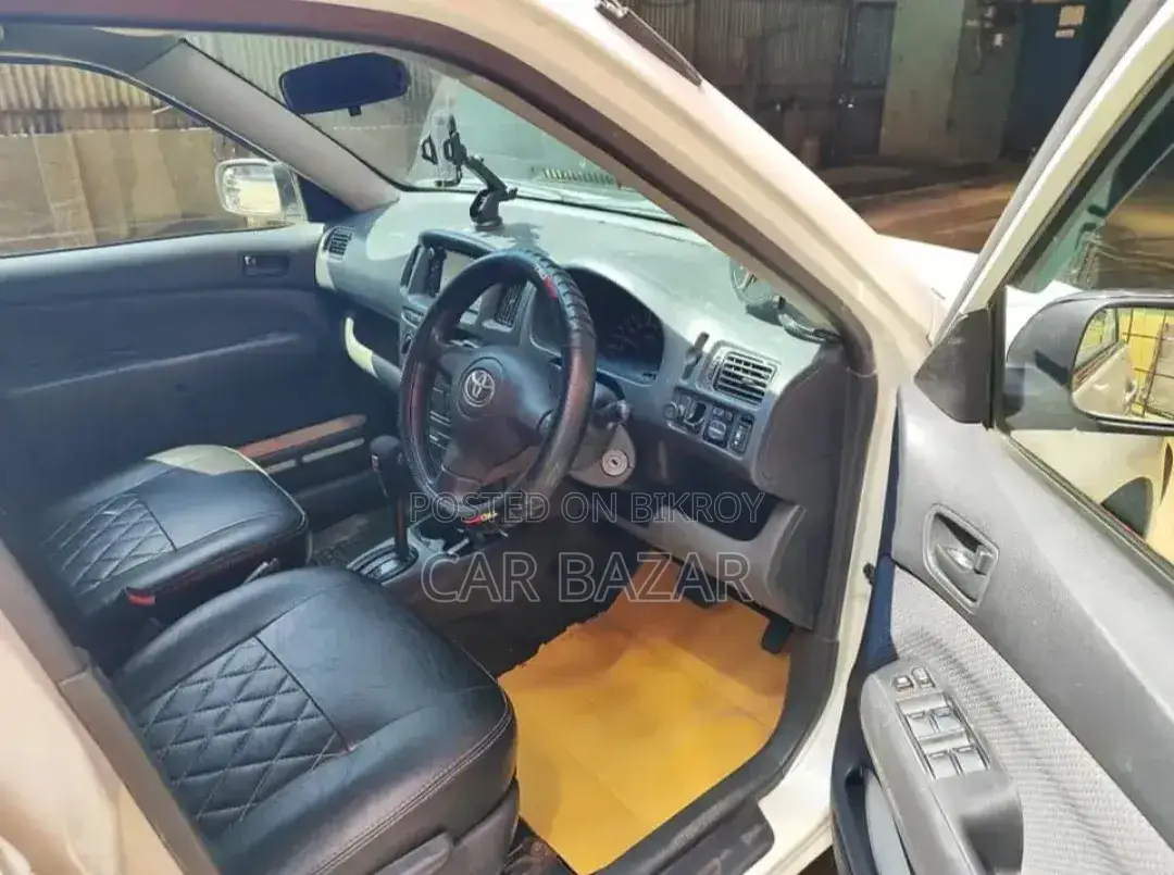 Toyota Probox 1.5 GL Two-Wheel Drive 2004 Silver