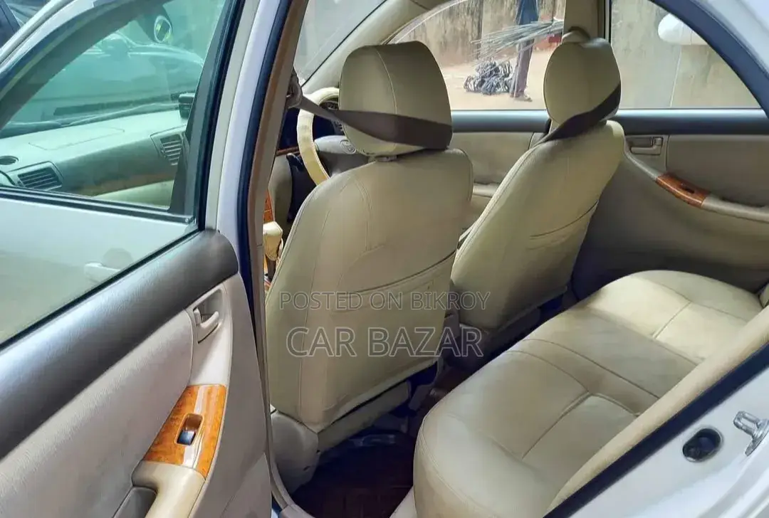 Toyota Corolla 2006 White