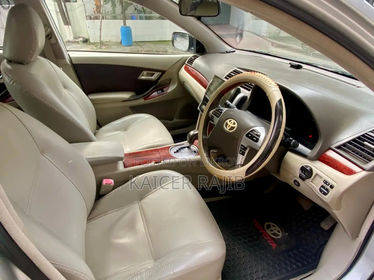 Toyota Premio 1.5 Front-Wheel Drive 2010 Silver