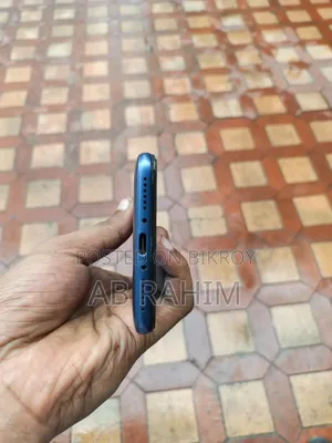 Xiaomi Pocophone F1 128 GB Blue