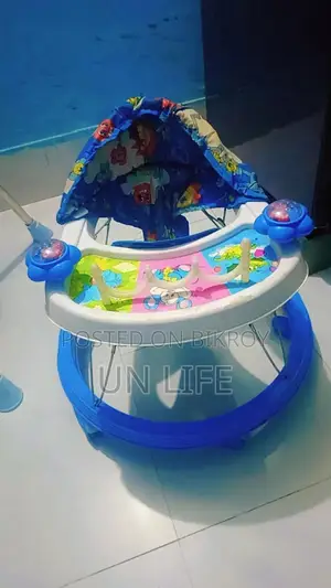 ব্যবহৃত ফিটিং চেয়ার