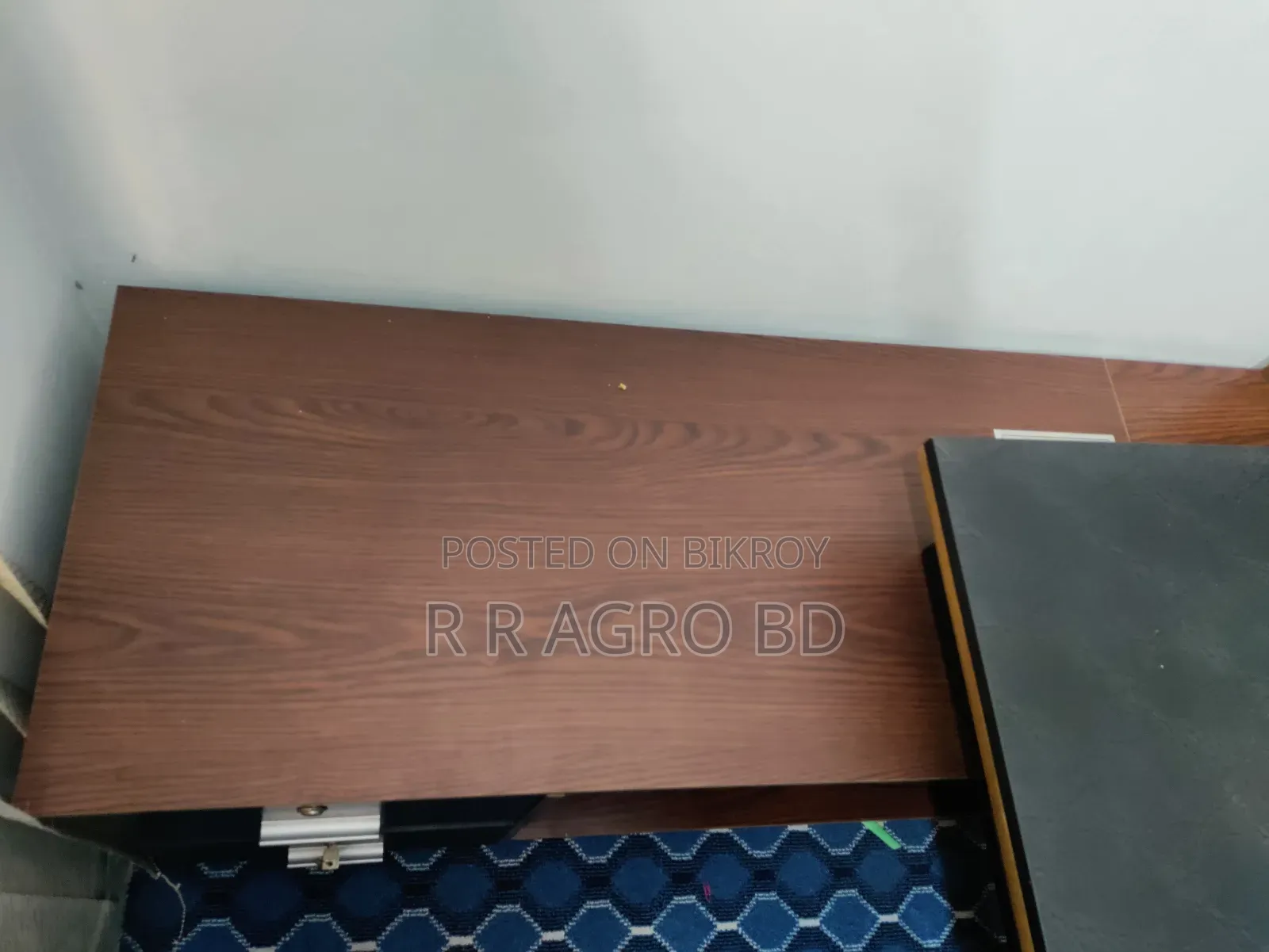 সিইও টেবিল চেয়ার