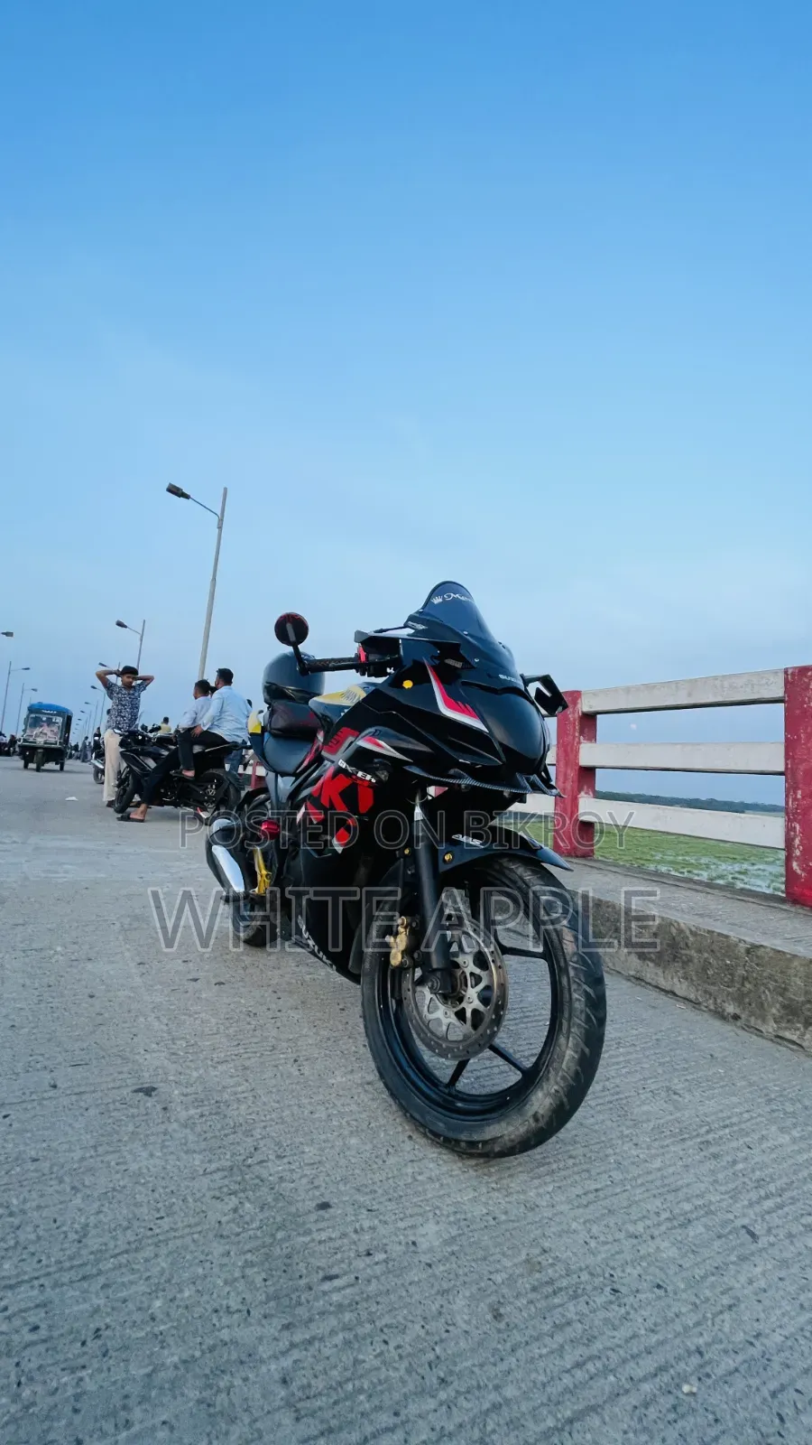 সুজুকি জিক্সার এসএফ ২০১৮ ব্ল্যাক