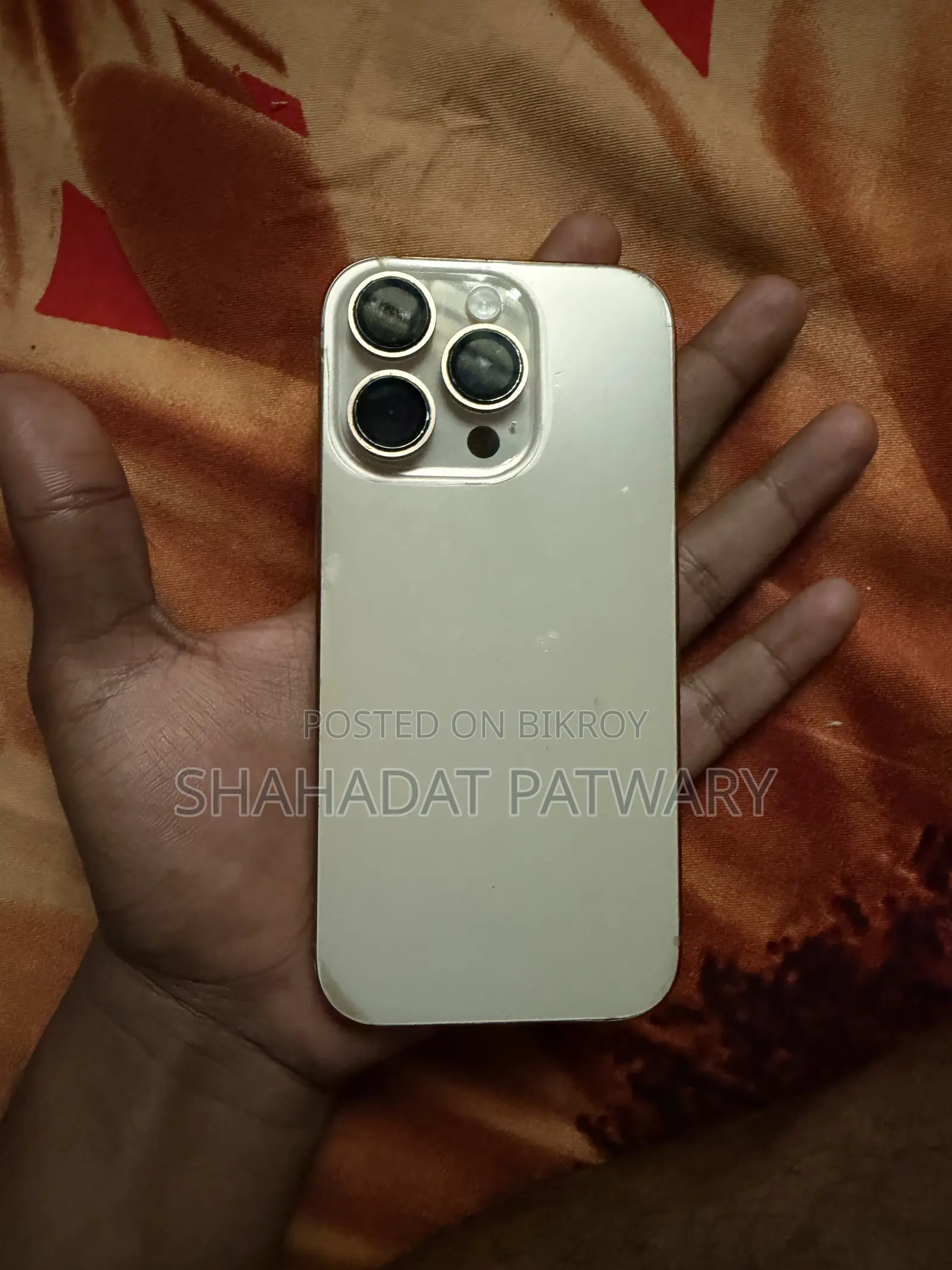 অ্যাপল আইফোন ১৬ প্রো ১২৮ জিবি গোল্ড