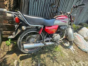 Hero Dawn 100 2011 Red