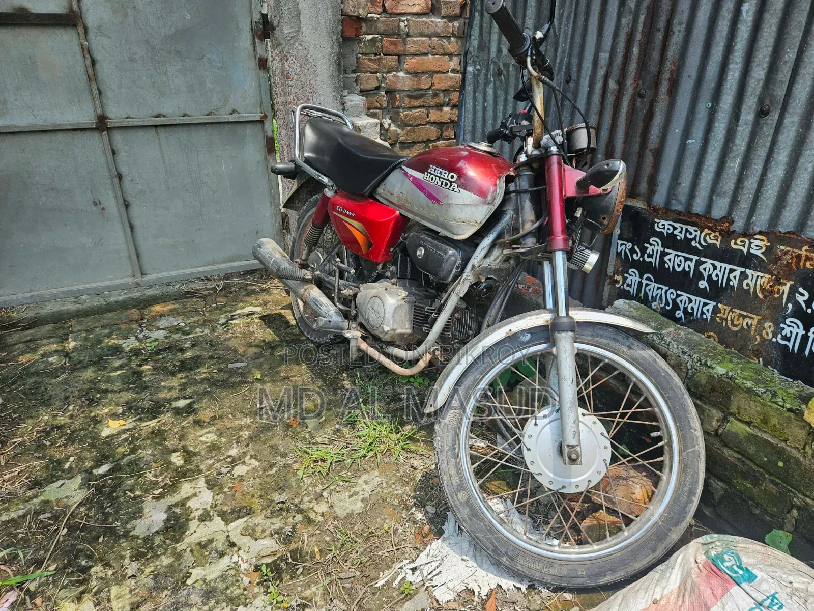 Hero Dawn 100 2011 Red