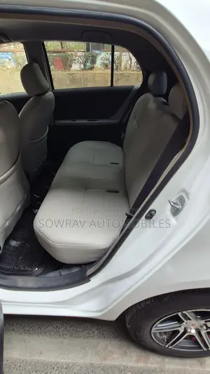 Toyota Vitz 2009 Pearl
