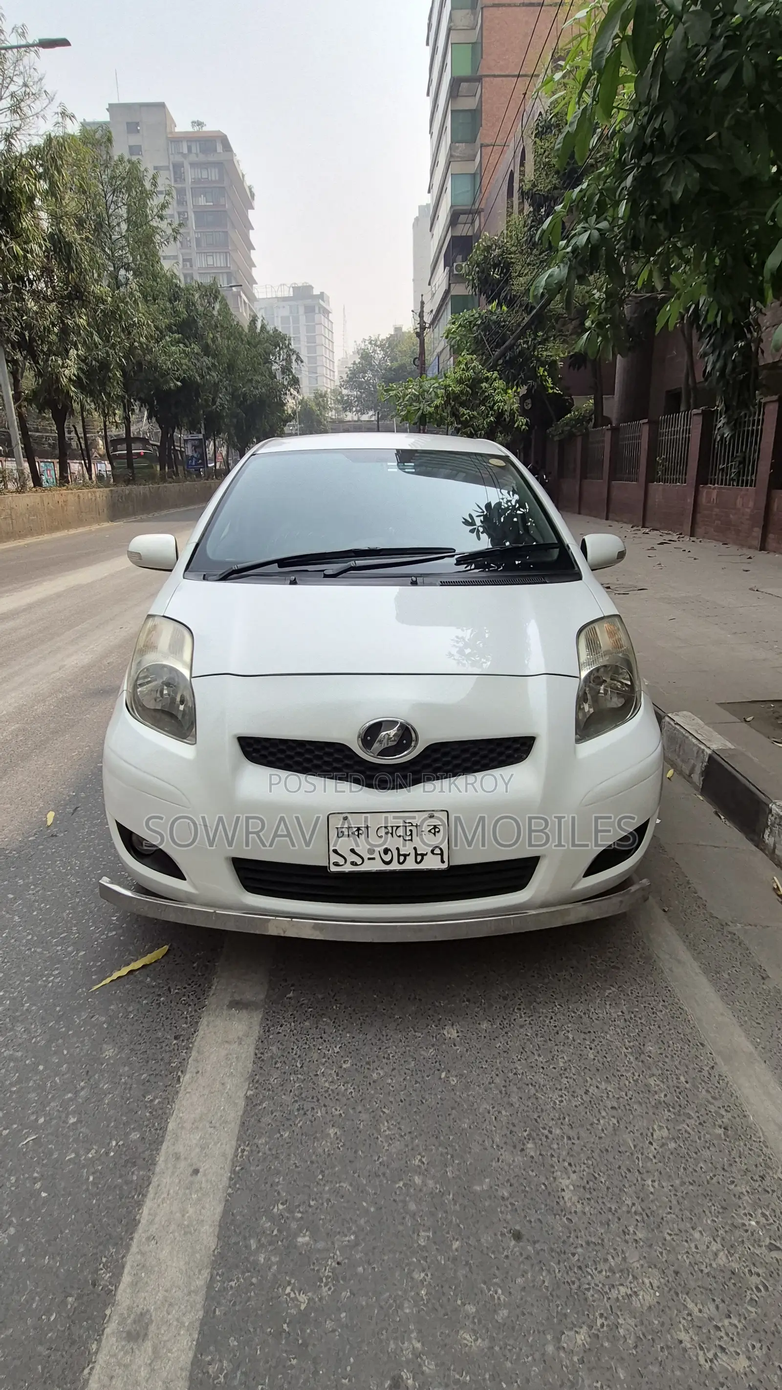 Toyota Vitz 2009 Pearl
