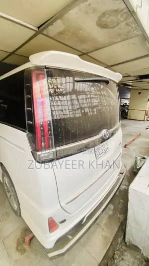 Toyota Noah 1.8 FWD Hybrid (7 Seater) 2018 Pearl