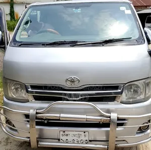 Toyota HiAce 2005 Silver