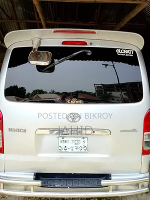 Toyota HiAce 2005 Silver
