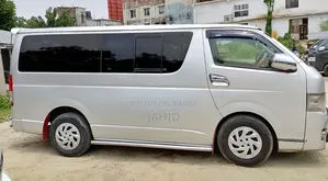 Toyota HiAce 2005 Silver