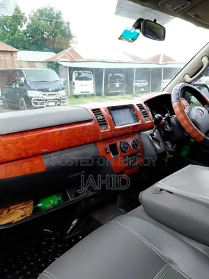 Toyota HiAce 2005 Silver