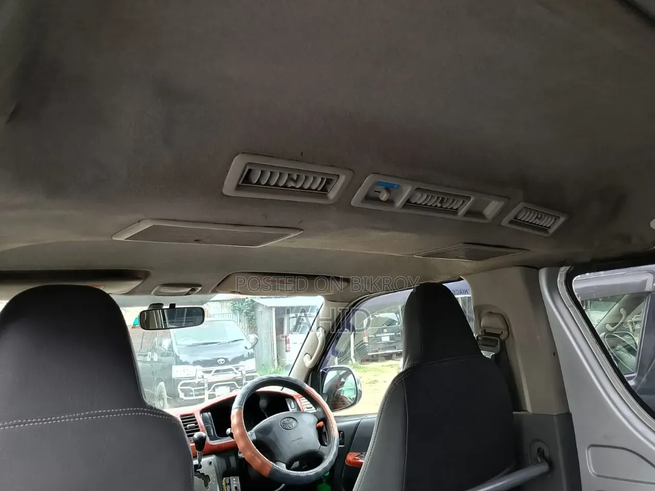 Toyota HiAce 2005 Silver