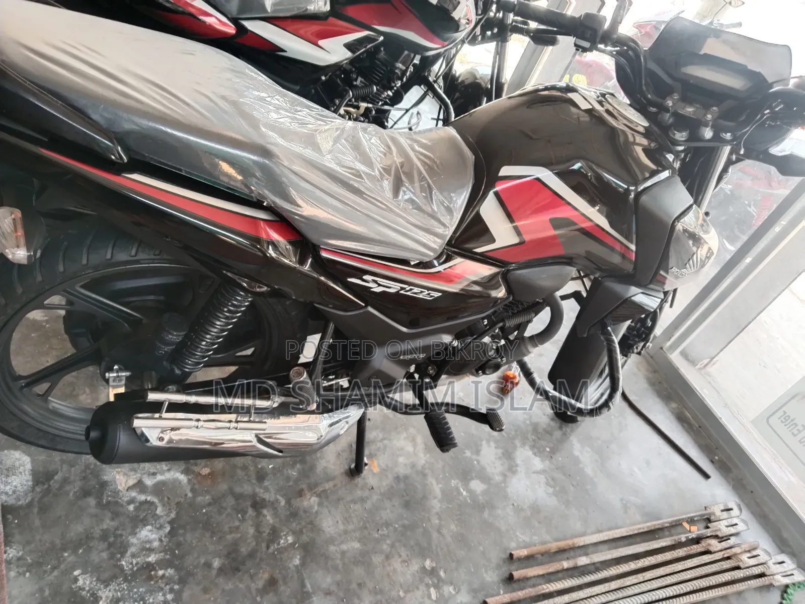 নিউ হোন্ডা সিবি ২০২৪ ব্ল্যাক
