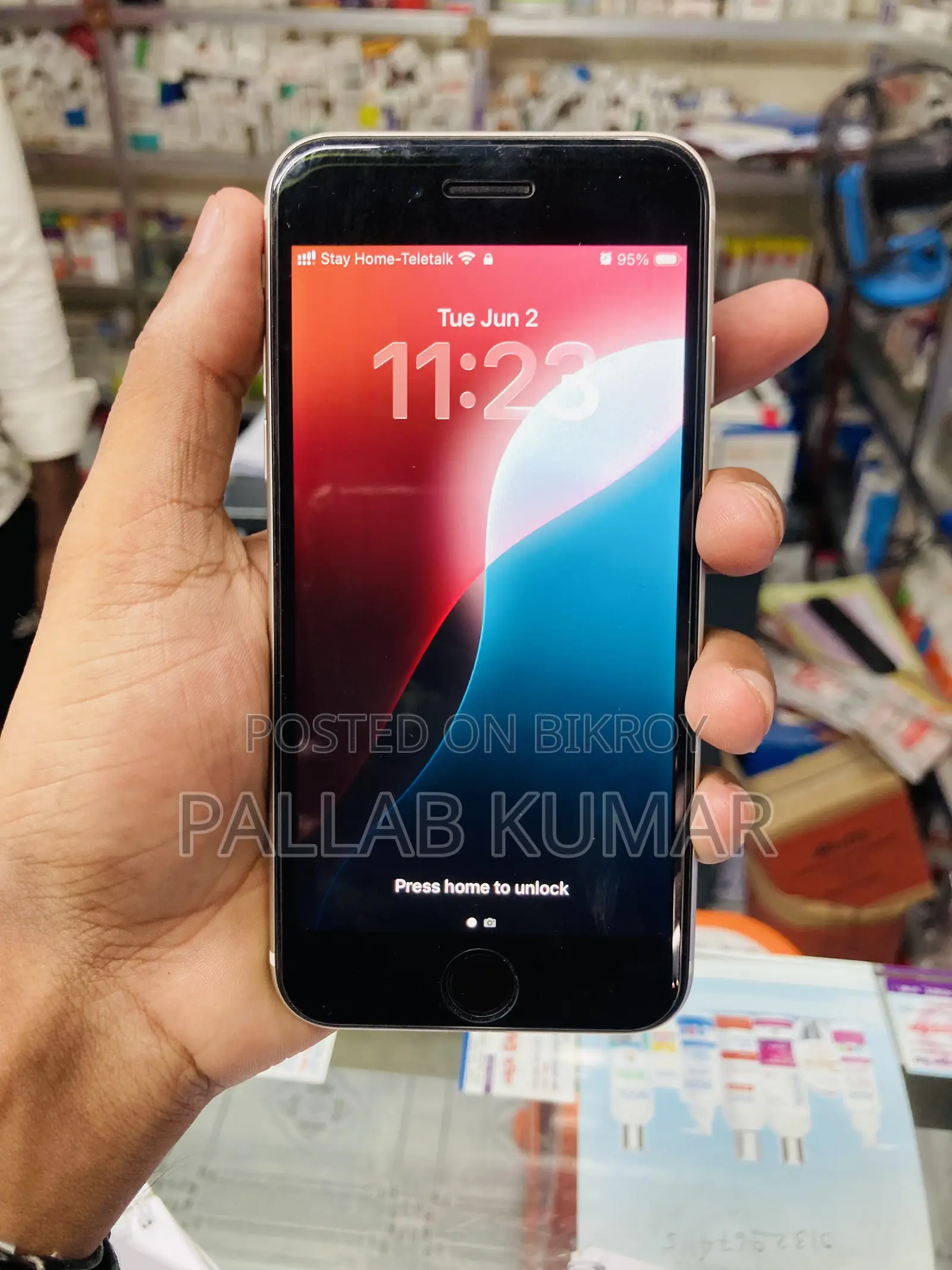 Apple iPhone SE (2022) 64 GB White