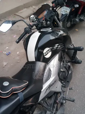 টিভিএস অ্যাপাচি আরটিআর ১৬০ ৪ভি ২০২০ ব্ল্যাক
