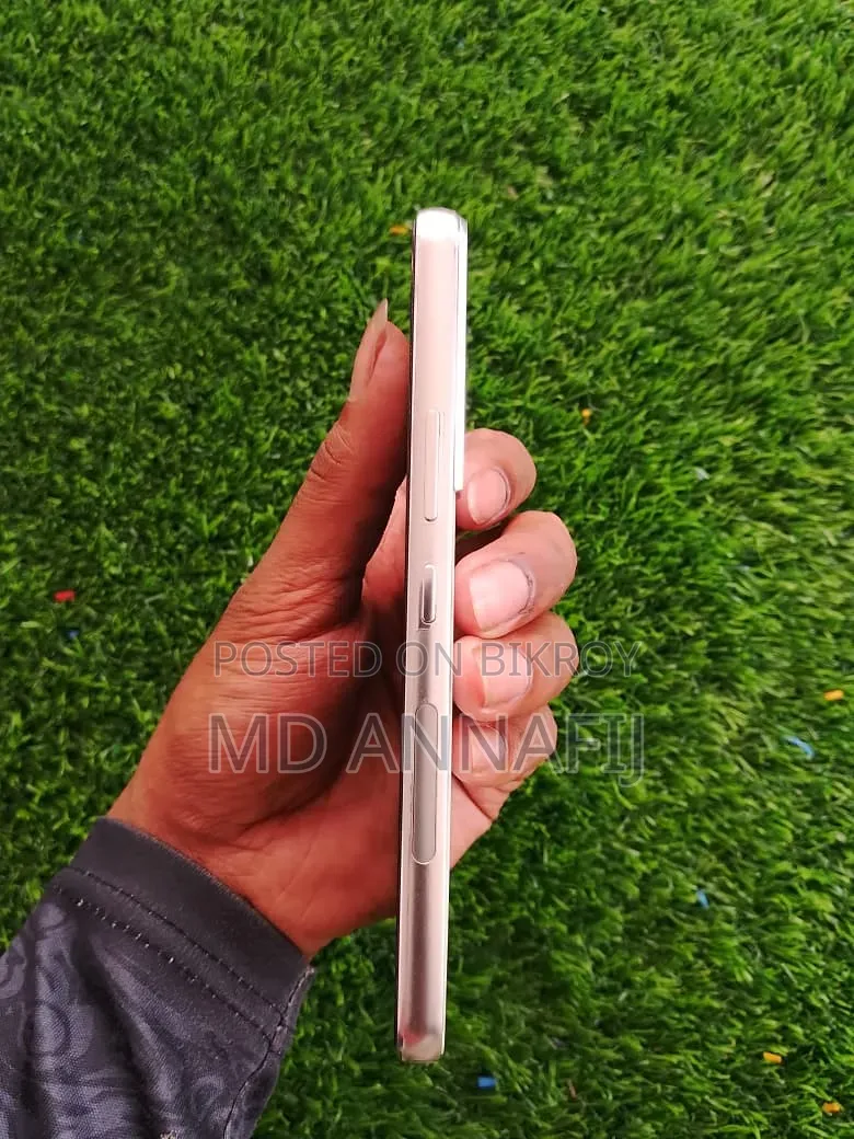 Samsung Galaxy S22+ 5G 256 GB White