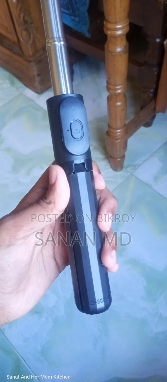 Q07 Selfie Stick and Tripod