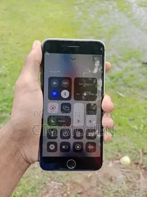 Apple iPhone 8 Plus 64 GB Black