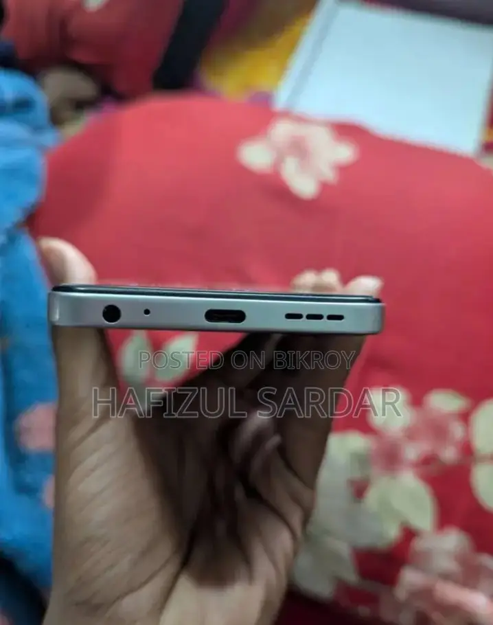 Tecno ১২৮ জিবি সাদা