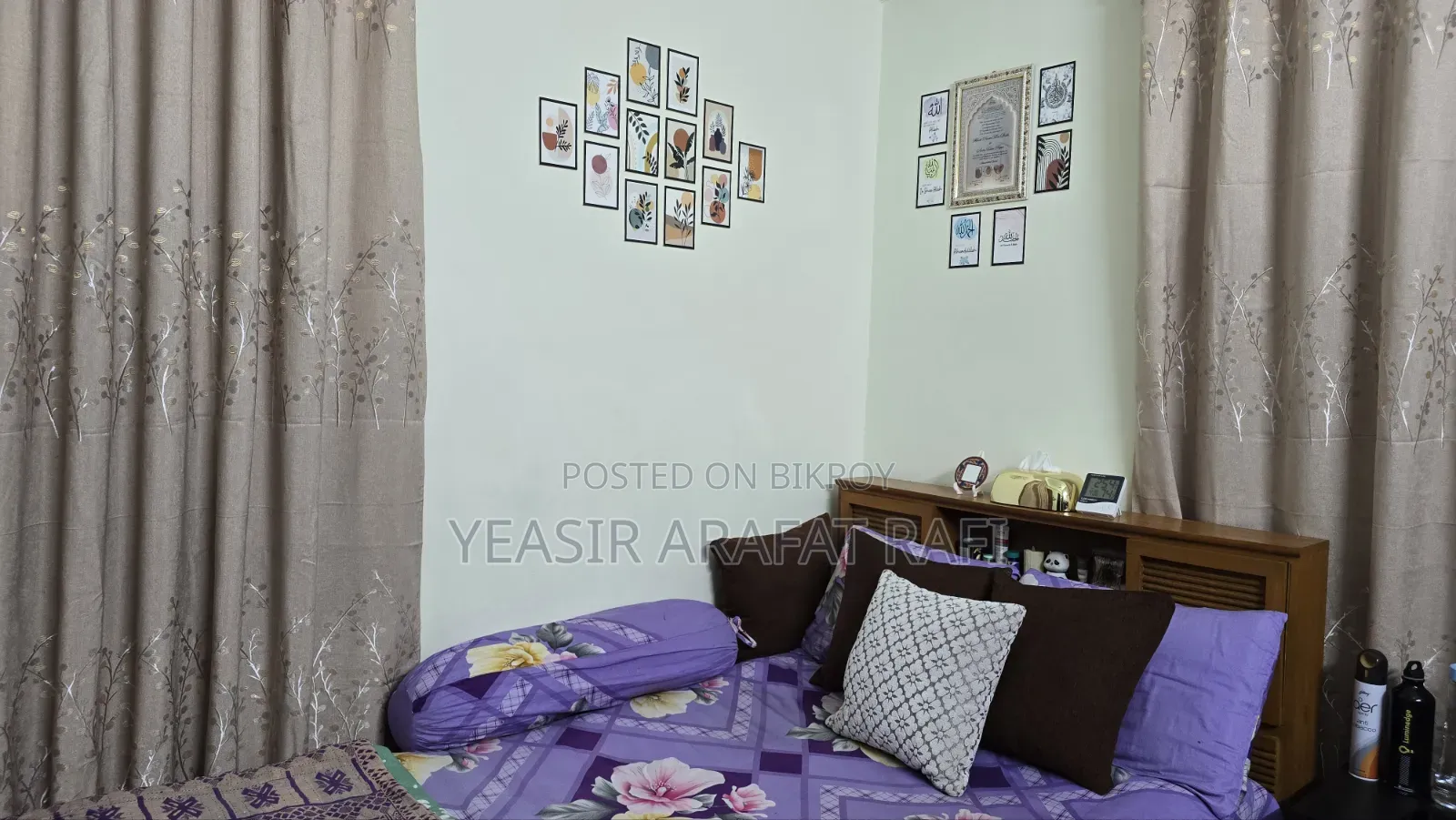 Bed 4/7 Solid Meheguni