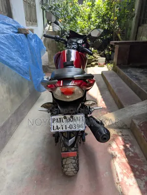 টিভিএস অ্যাপাচি আরটিআর ১৬০ ২ভি ২০১৪ রেড