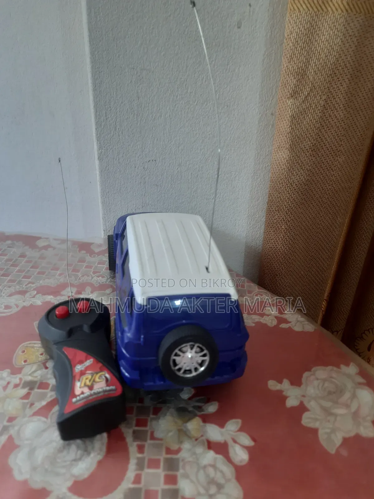 Remote control car