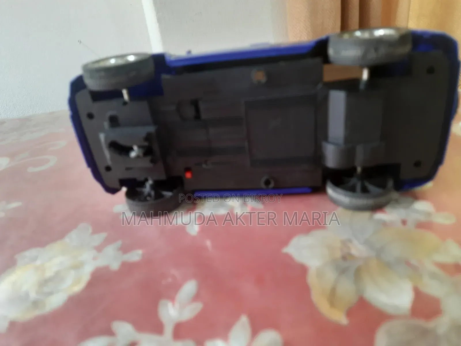 Remote control car