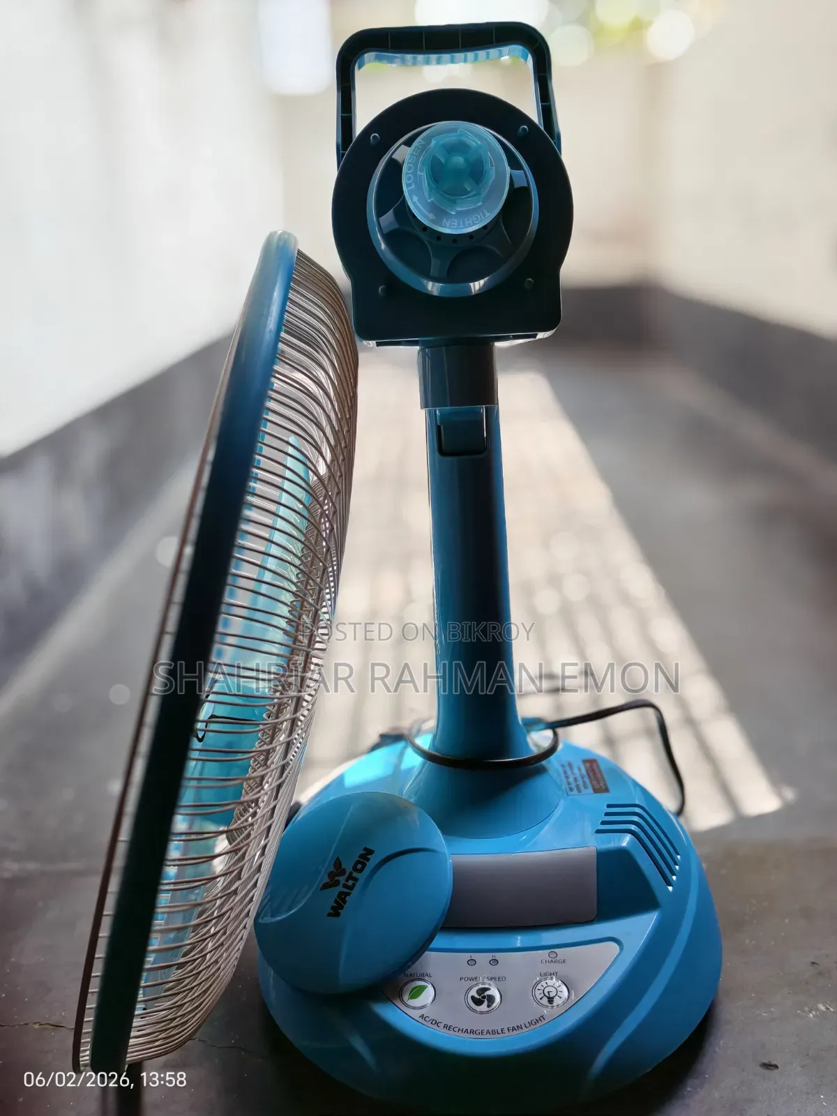 Walton Rechargeable Table Fan 17"