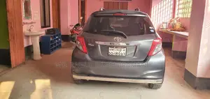 Toyota Vitz 2011 Gray