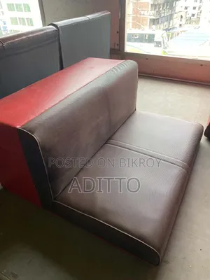 Restaurant Sofa And Table