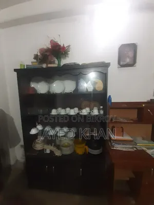 Good quality showcase