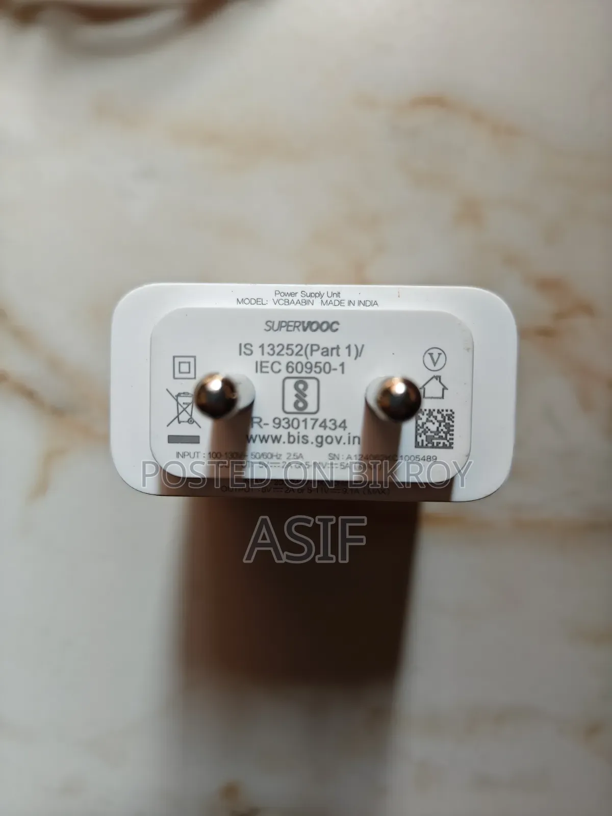 Oneplus Supervooc 100w Adapter.