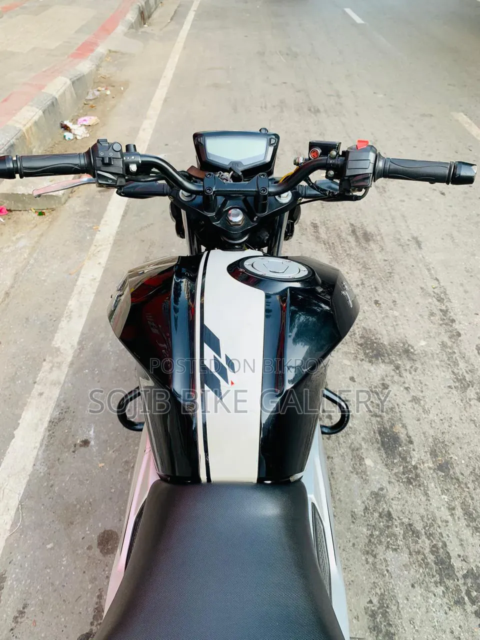 TVS Apache 160 4V 2022 Black
