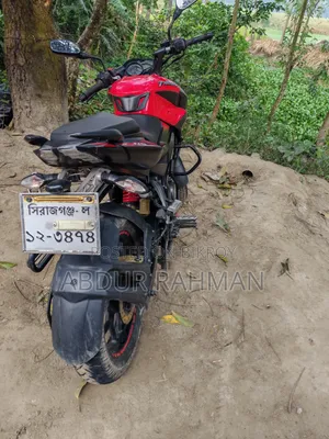 Bajaj Pulsar NS 160 2022 Red