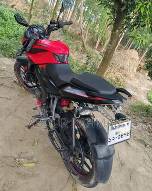 Bajaj Pulsar NS 160 2022 Red