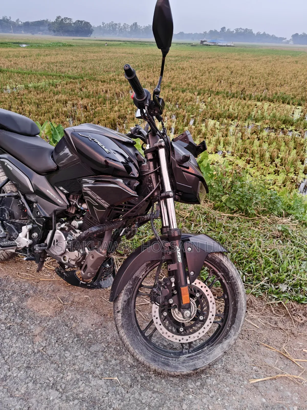হিরো এক্সট্রিম ১২৫আর ২০২৫ ব্ল্যাক