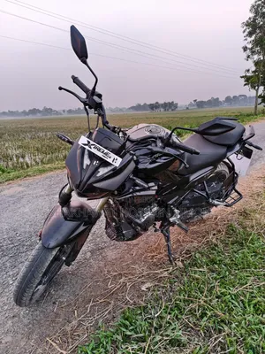 হিরো এক্সট্রিম ১২৫আর ২০২৫ ব্ল্যাক