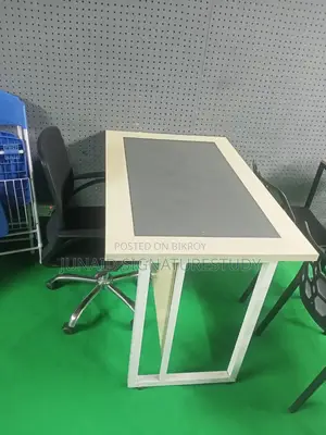 ব্যবহৃত অফিস টেবিল বিক্রয়ের জন্য