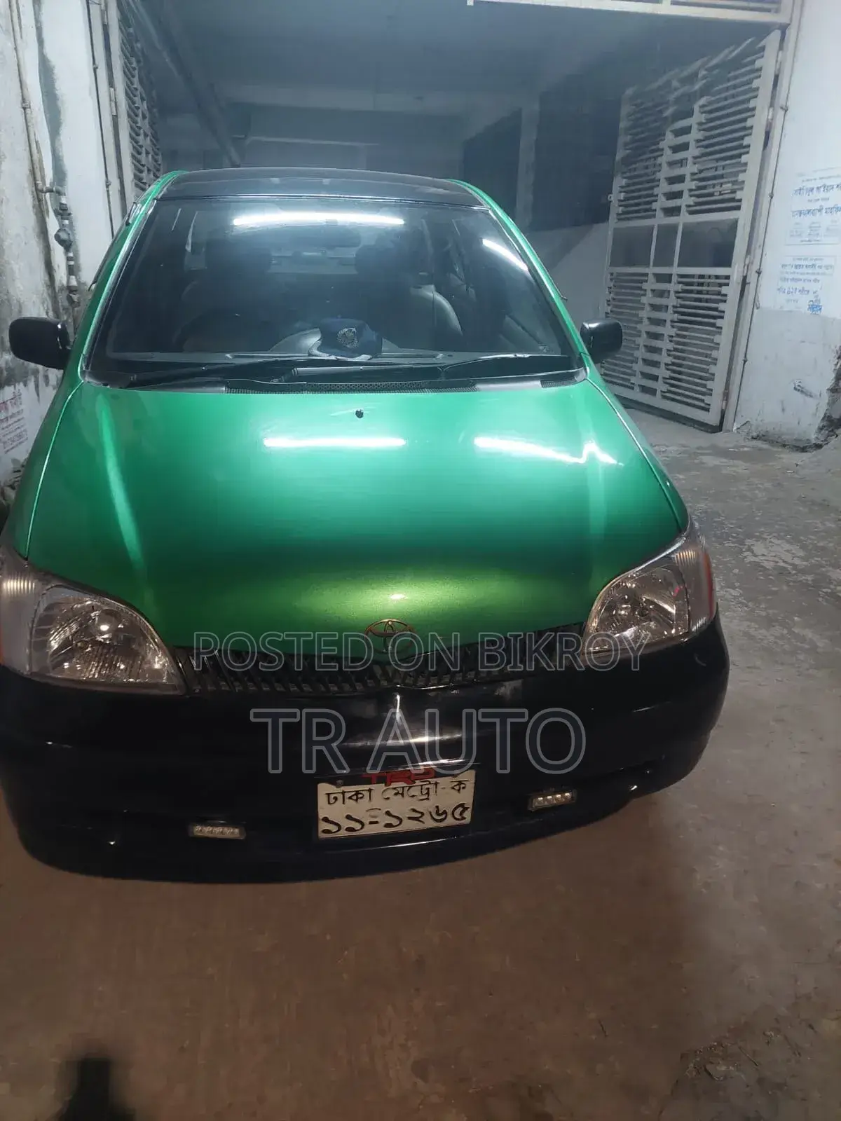 Toyota Platz 2002