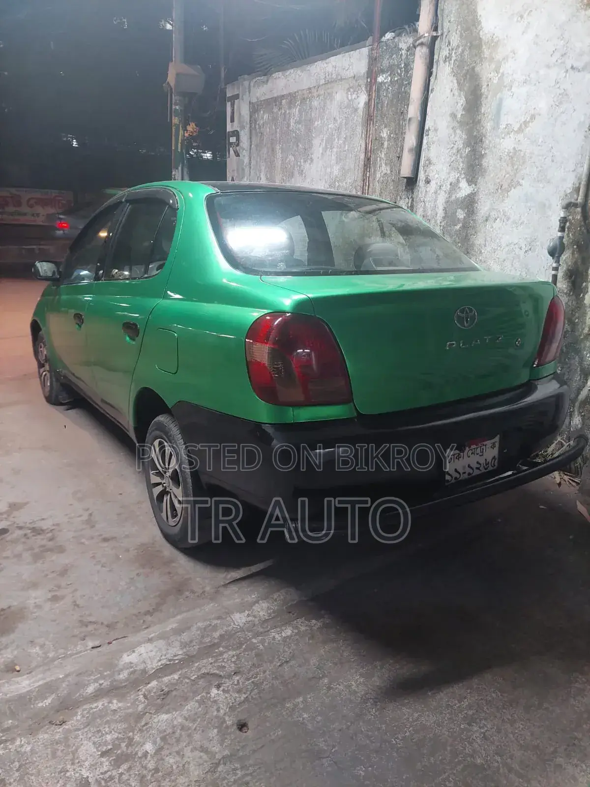 Toyota Platz 2002