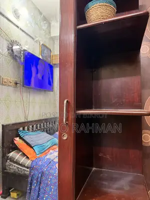 আলমীরাহ কাঠের