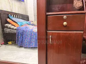 আলমীরাহ কাঠের