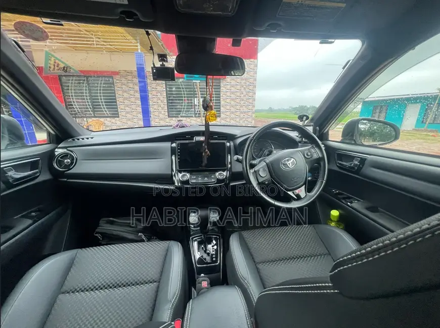 Toyota Corolla Fielder 1.5 Hybrid Front Wheel Drive 2017 Pearl
