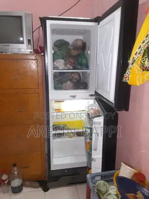 একটি ২৮৬ লিটারের ফ্রিজ বিক্রি হবে।