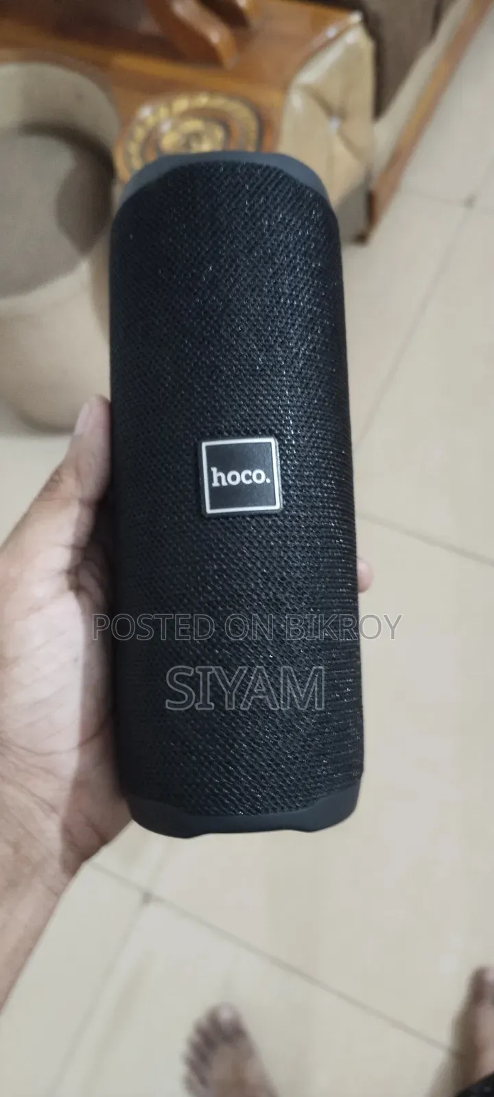 Selling speaker, very good sound and bass, call if interested