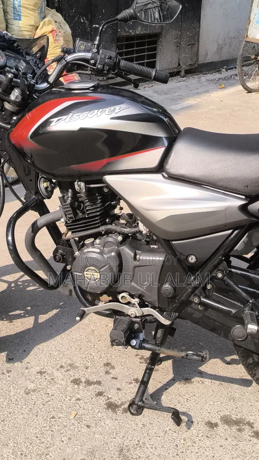 New Bajaj Discover 125 2021 Black