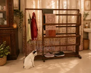 শিশু কাঠের আলনা (বার্নিশড)