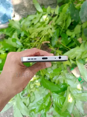 টেকনো স্পার্ক ৪০ ১২৮ জিবি হোয়াইট